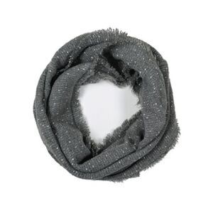 Women’s Grey Winter Scarf